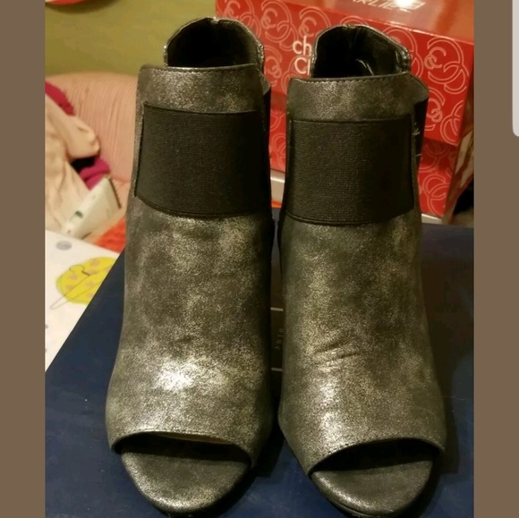 Shoes - Picture 1 of 8